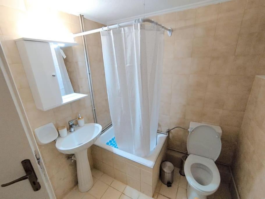 Cucuvaya Rithy Apartment *